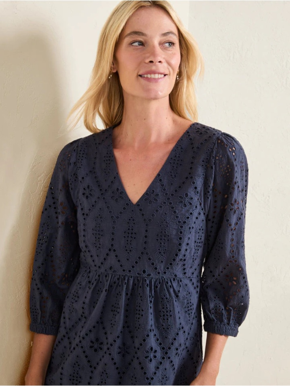 Garnet Hill Navy Blue Cotton Eyelet Dress Scallop Hem V-Neck NWT Size 16 - Picture 2 of 9